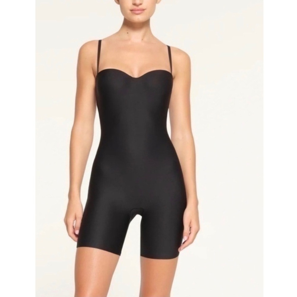SKIMS Onyx Underwire Mid Thigh Bodysuit Black Size Large NWT $138